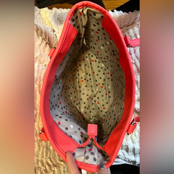 Coral Pebble - Picture 2 of 5